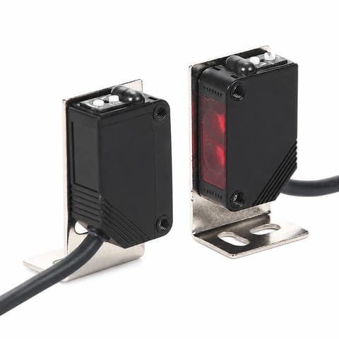 E3Z-T61 NO NPN 6-36VDC Фотоэлектрический датчик на пересечение луча дальность 15м трёхпроводной