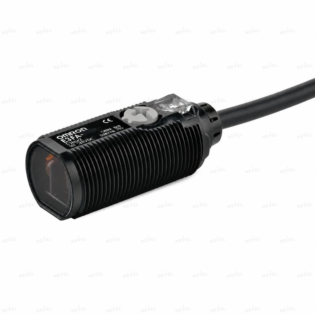 E3FA-DN13 NO+NC NPN 10-30VDC Фотоэлектрический датчик диффузный M18 дальность 300мм трёхпроводной