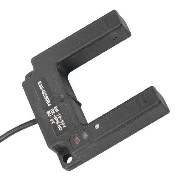 E3S-GS50P3 NO+NC PNP 10-30VDC Щелевой оптический датчик ширина 50мм четырёхпроводной